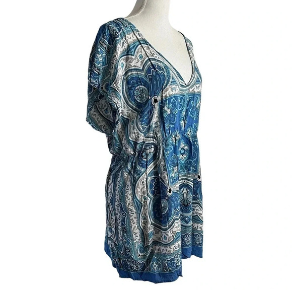 Unique Spectrum Tunic  Blouse 2X Kaleidoscope Paisley Floral Blue White V Neck - Picture 2 of 6